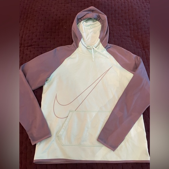 Nike sweatshirt - Picture 1 of 2